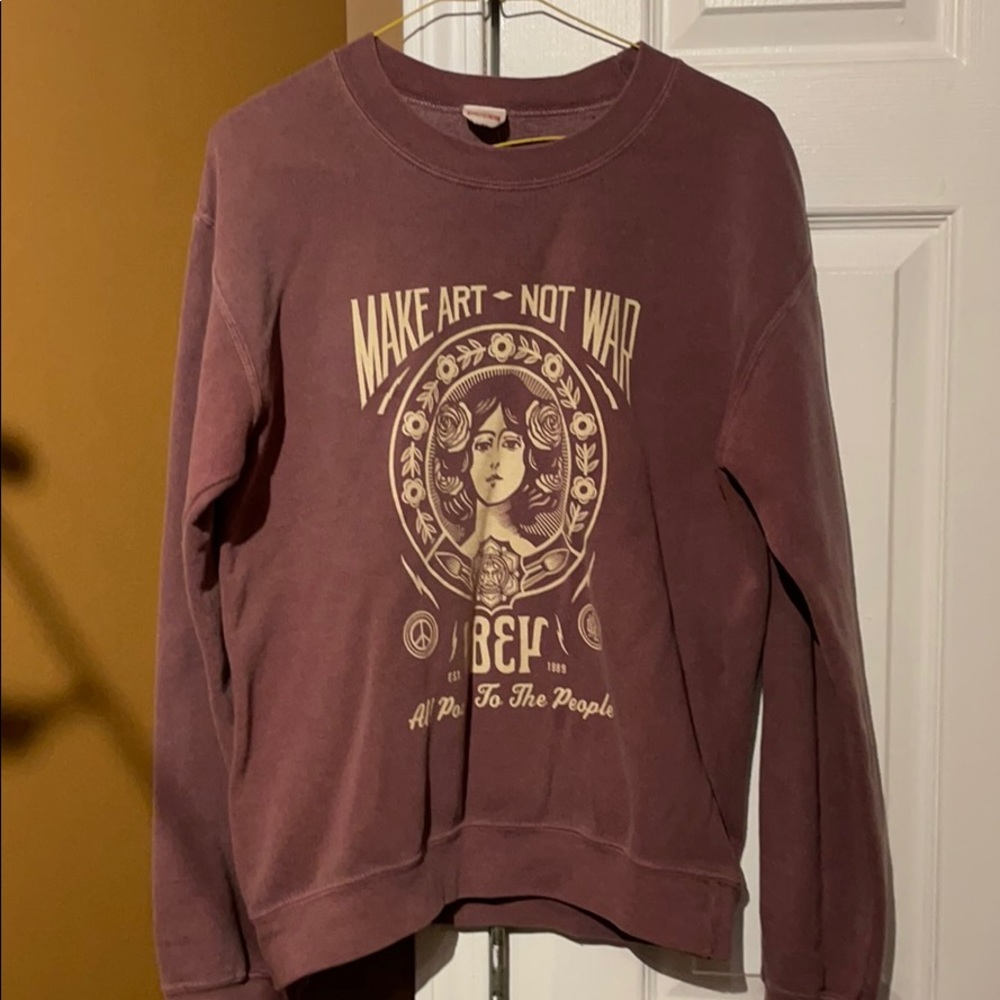 OBEY “Make Art Not War” sweatshirt